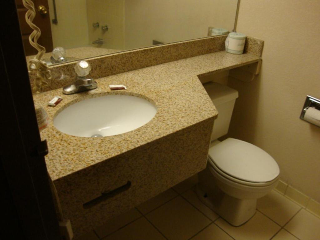 Executive Inn & Suites - AugustaAugusta  Kültér fotó