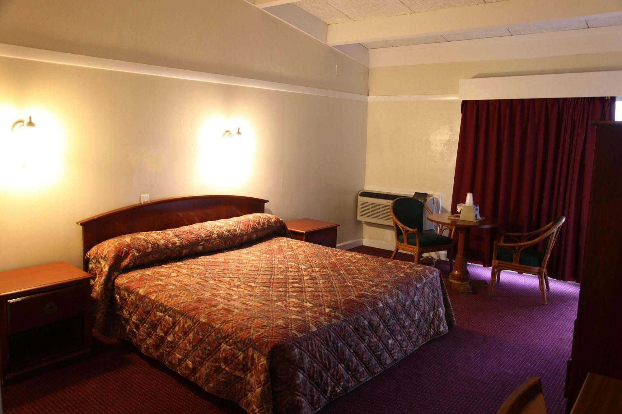 Executive Inn & Suites - AugustaAugusta  Kültér fotó